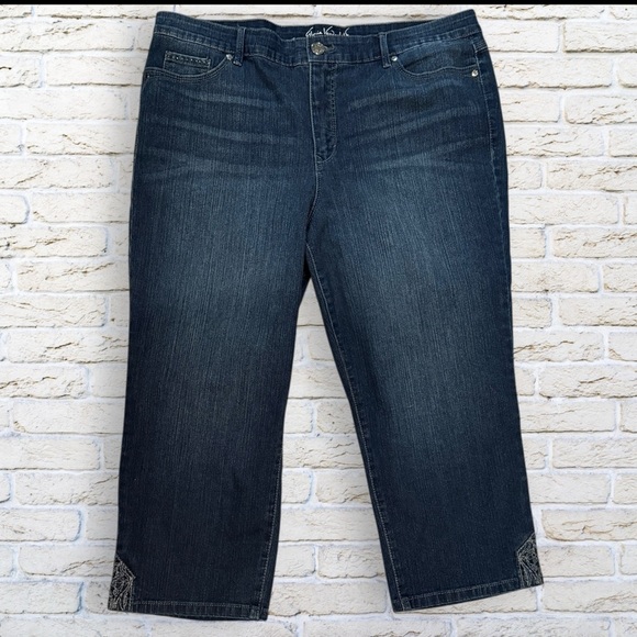 Like New Gloria Vanderbilt Jordyn Dark Blue Capri Women's Jeans - Size 16 - Picture 1 of 7